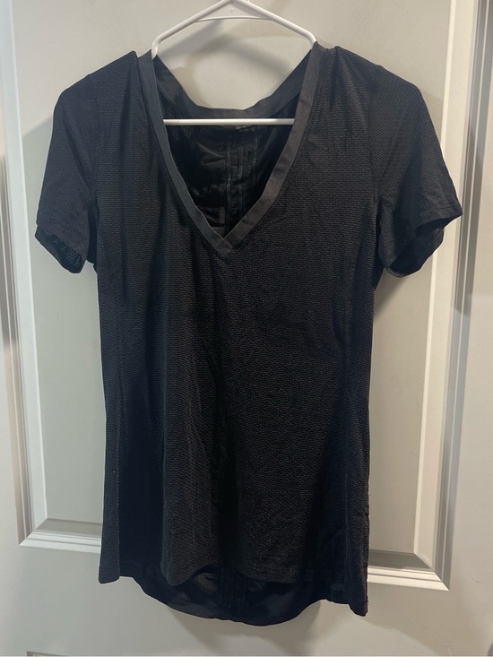 lululemon athletica Tops - lululemon athletica Black V-Neck Short Sleeve Tee